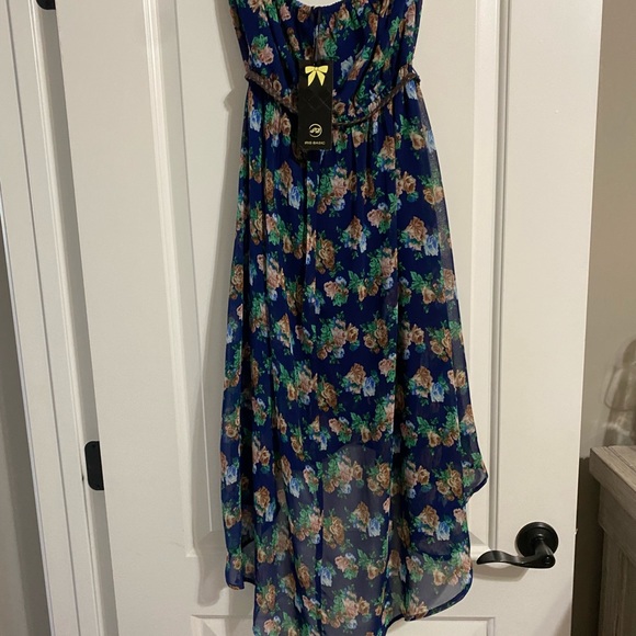 Junior’s large High low dress - Picture 2 of 6